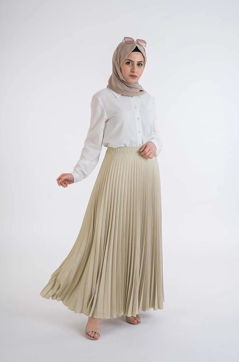 Beige pleat skirt-Casual Hijab Outfit