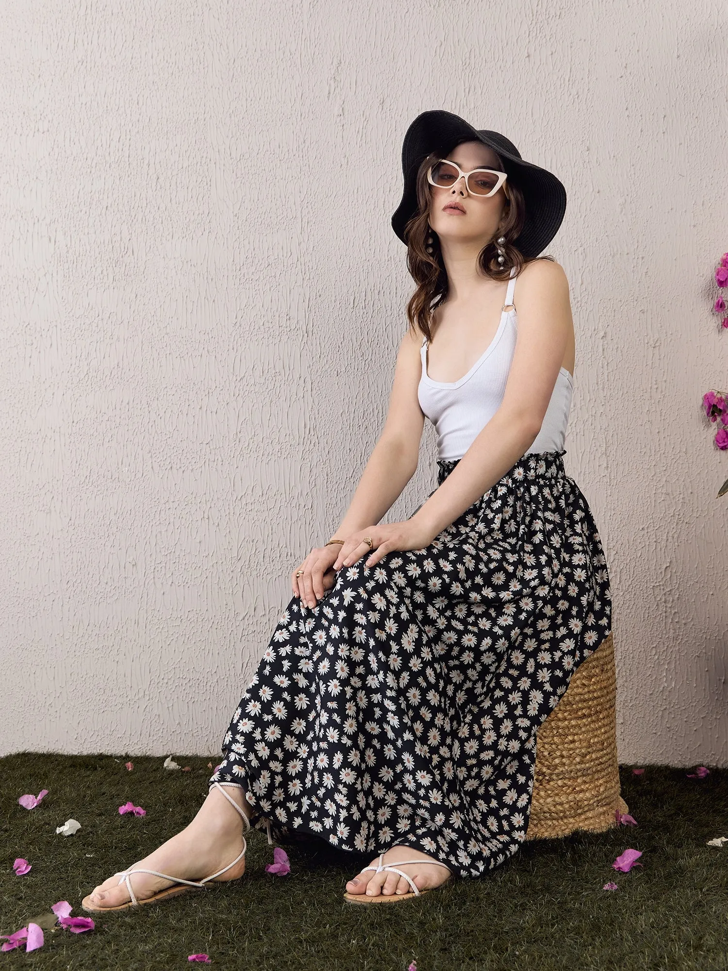 Berrylush Women Black & White Floral Printed High-Rise Waist Slip-On Flared Midi Skirt