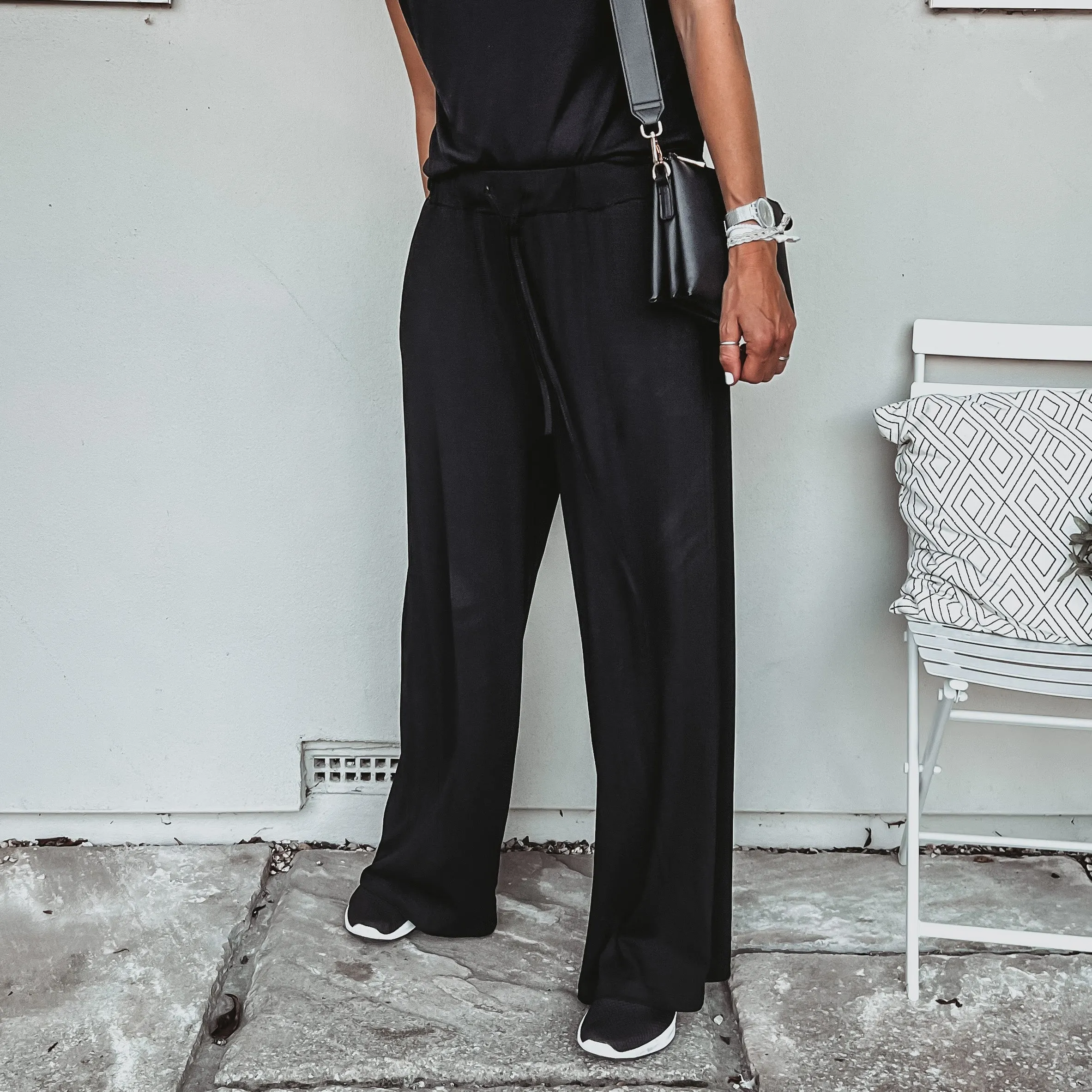 Black jersey palazzo pants *NEW*