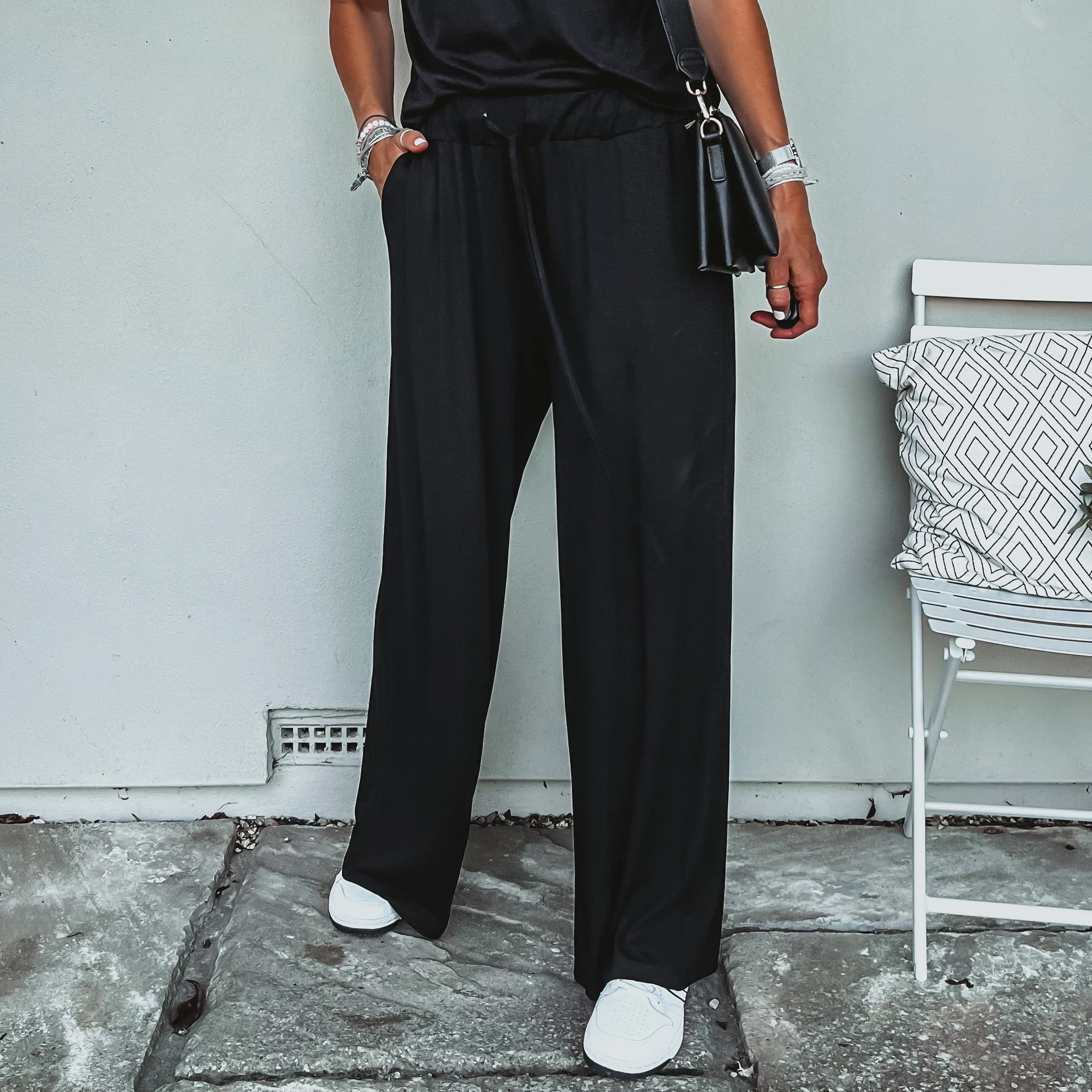 Black jersey palazzo pants *NEW*