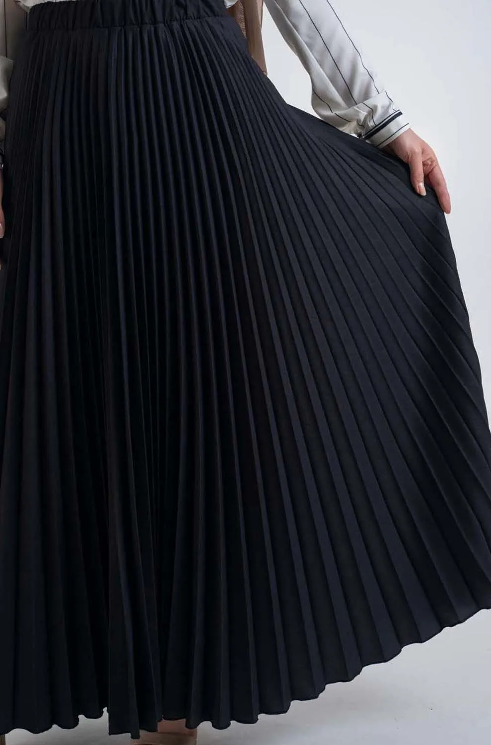 Black pleat skirt-Hijab Fashion Casual