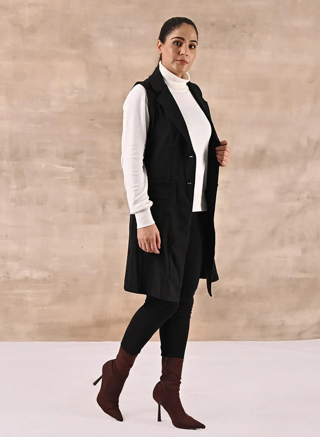 Black Sleeveless Trench Coat with Notch Collar