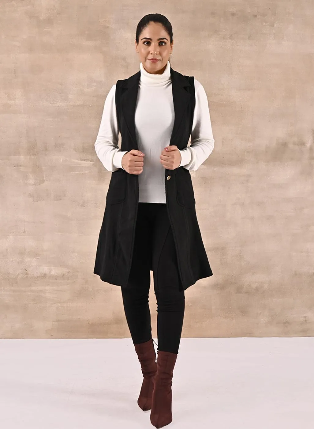 Black Sleeveless Trench Coat with Notch Collar