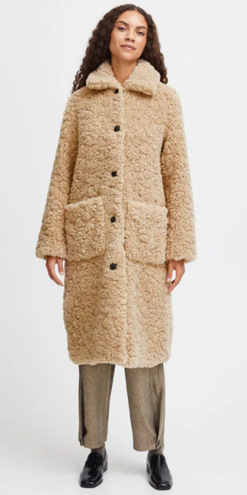 B.Young Teddy Coat