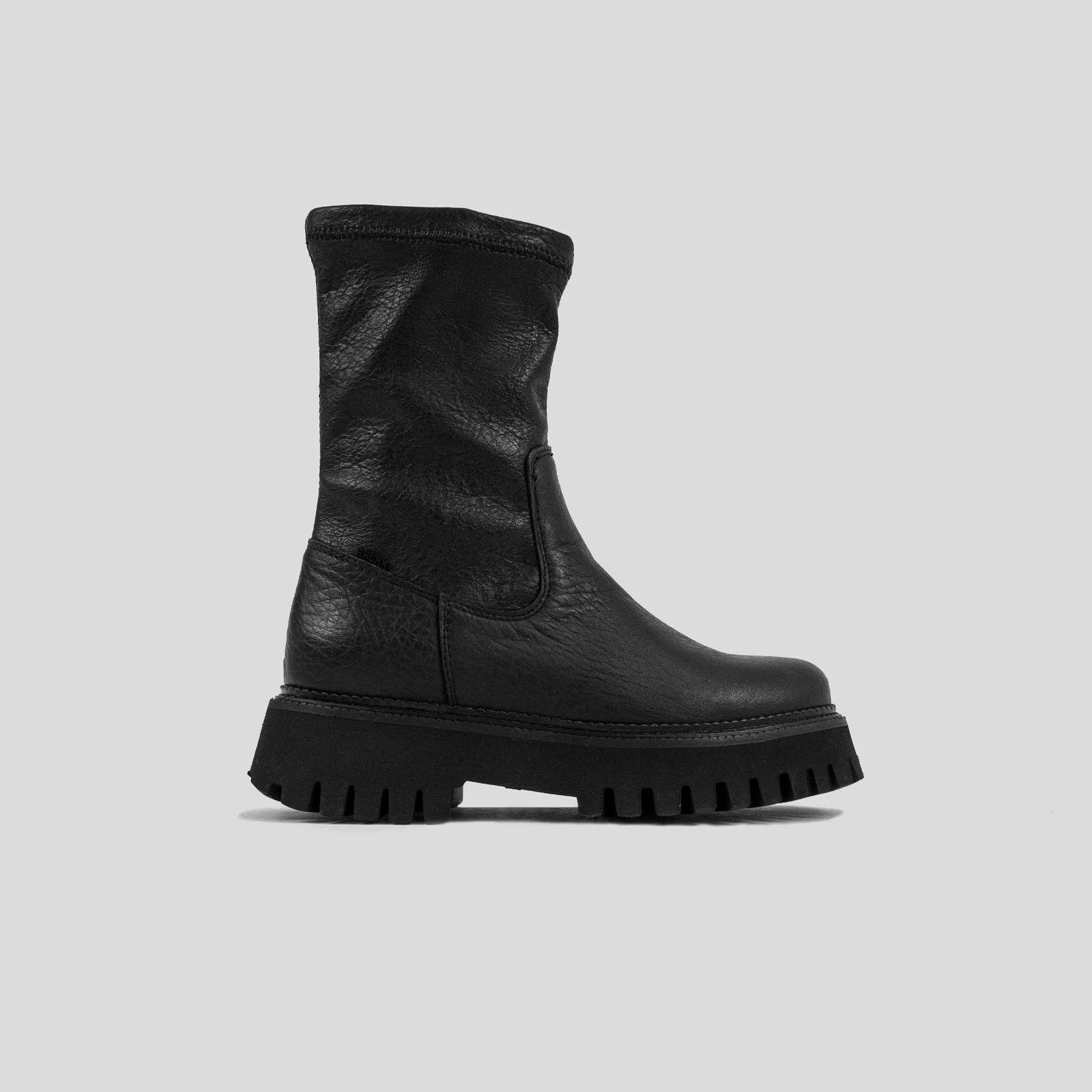 Groovy Stretch Black Chelsea Boots