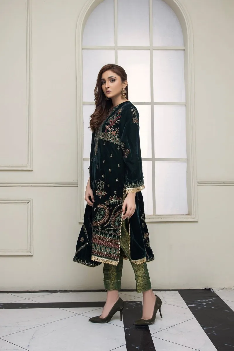 Mihrimah Embroidered Velvet 3 Piece Suit MIH39