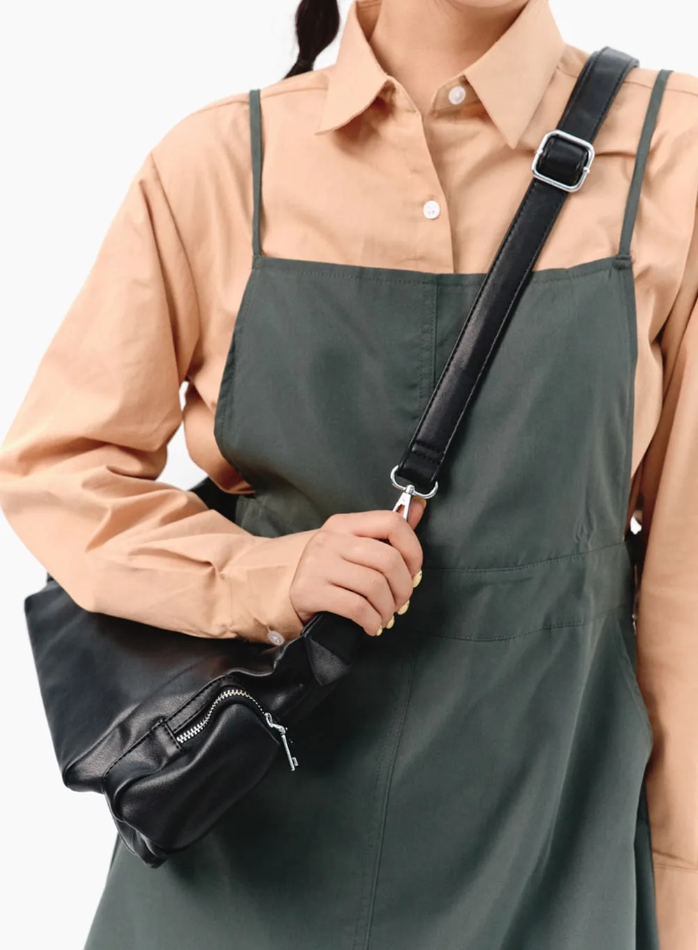 Multi-Pocket Shoulder Bag IS304