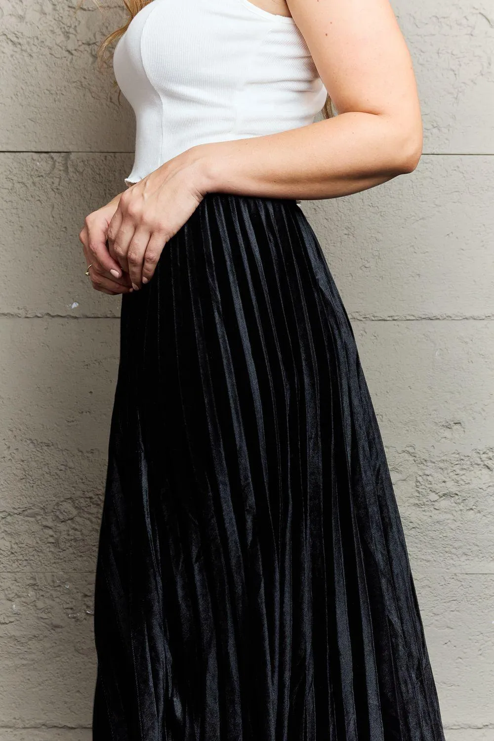 Pleated Flowy Midi Skirt