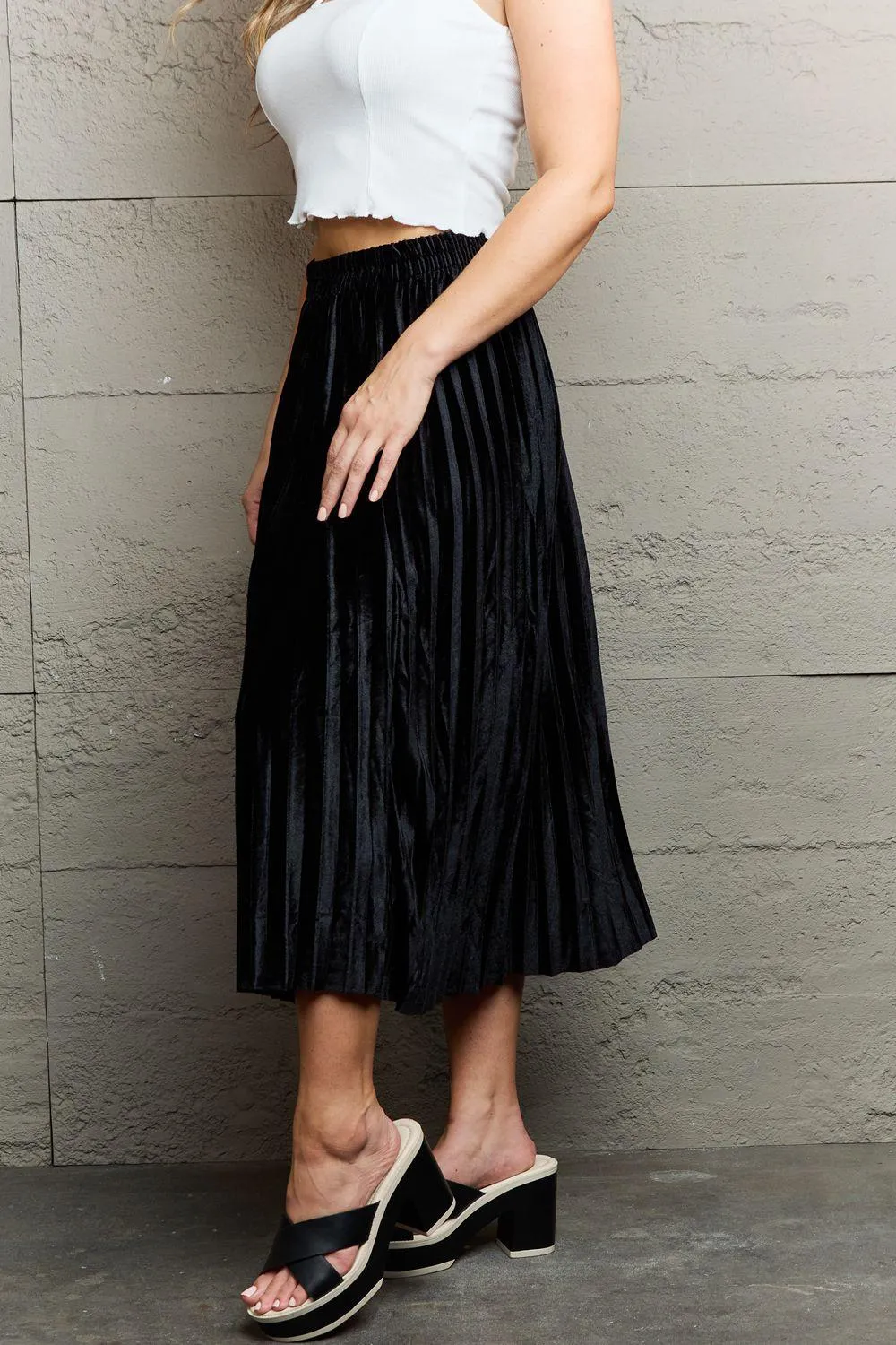 Pleated Flowy Midi Skirt