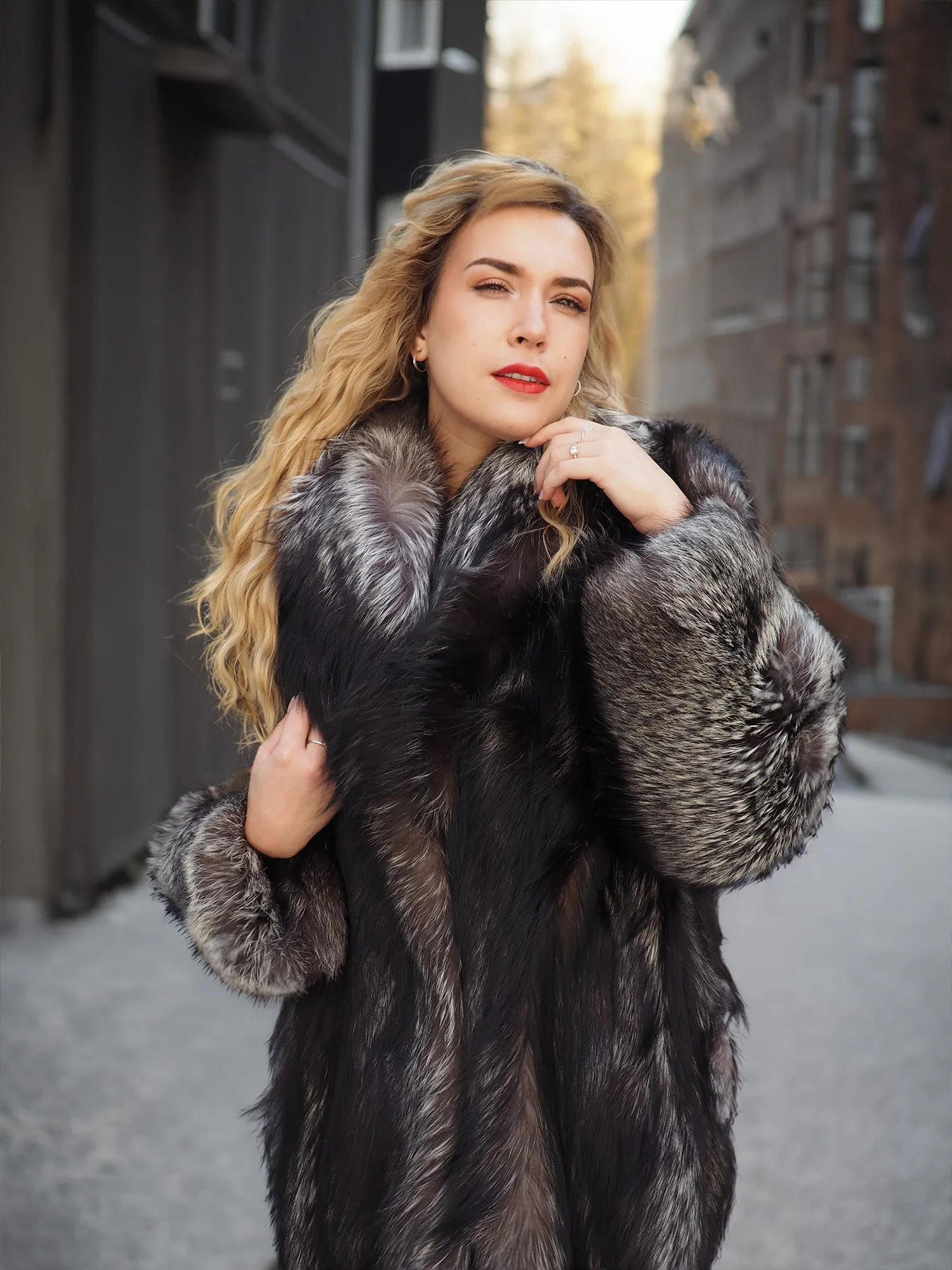 Silver Fox Fur Coat Brand New Stunning 52" Long M