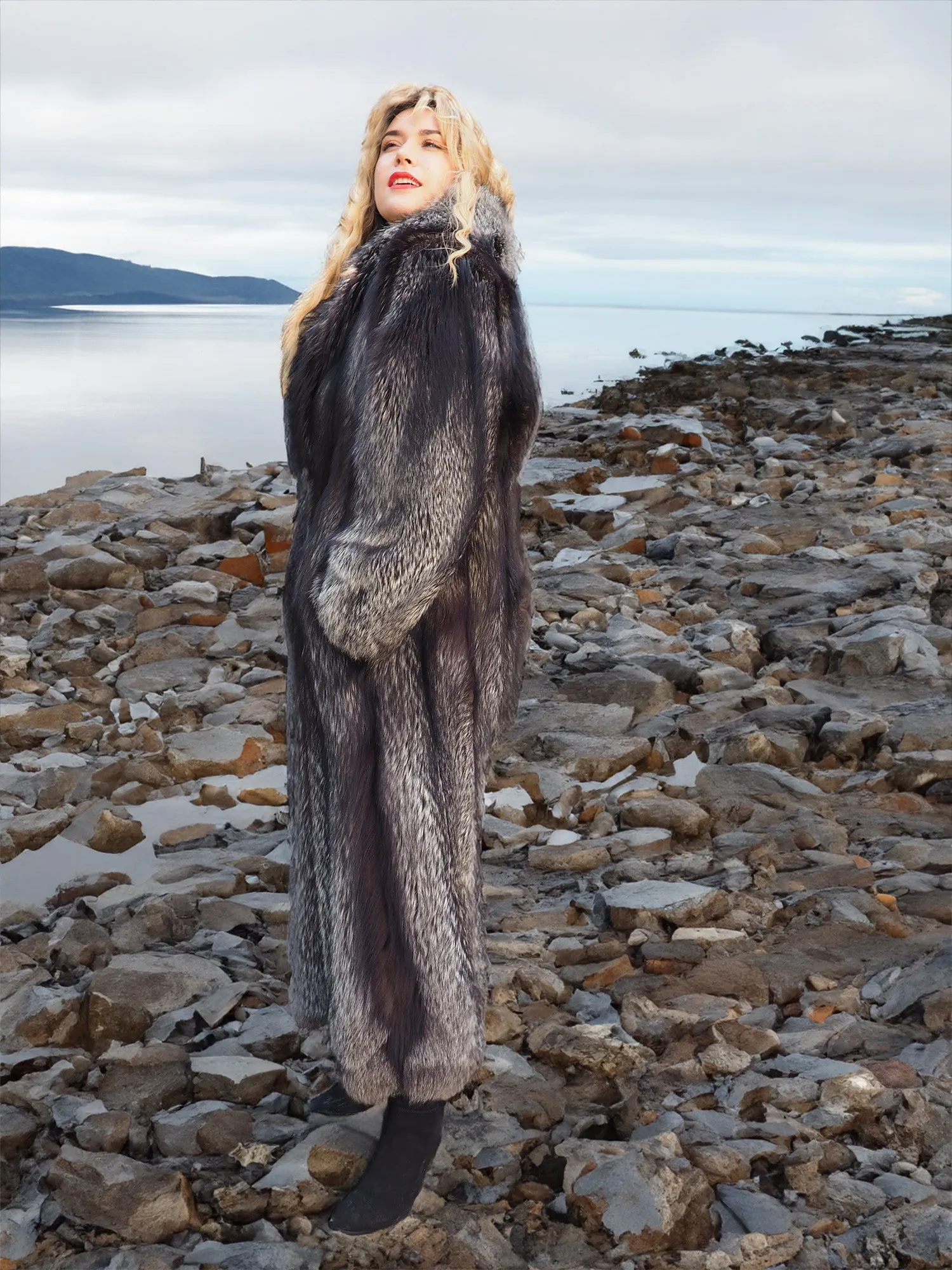 Silver Fox Fur Coat Brand New Stunning 52" Long M