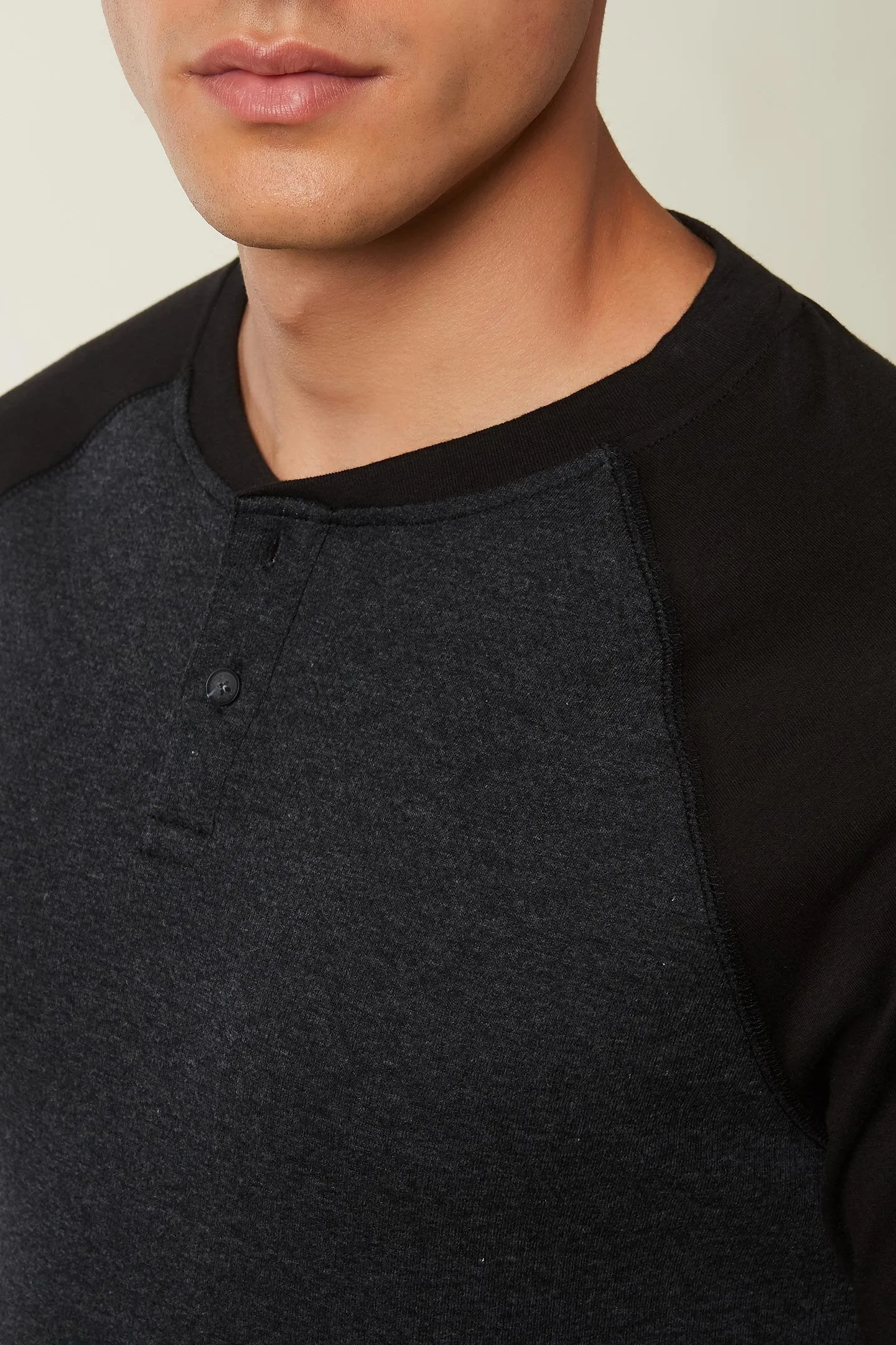 VOIID HENLEY