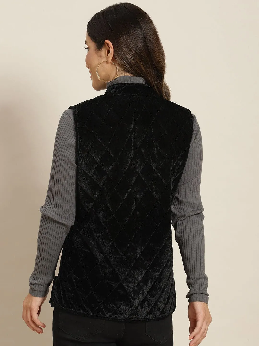 Women Black Velvet Sleeveless Quilted Jacket