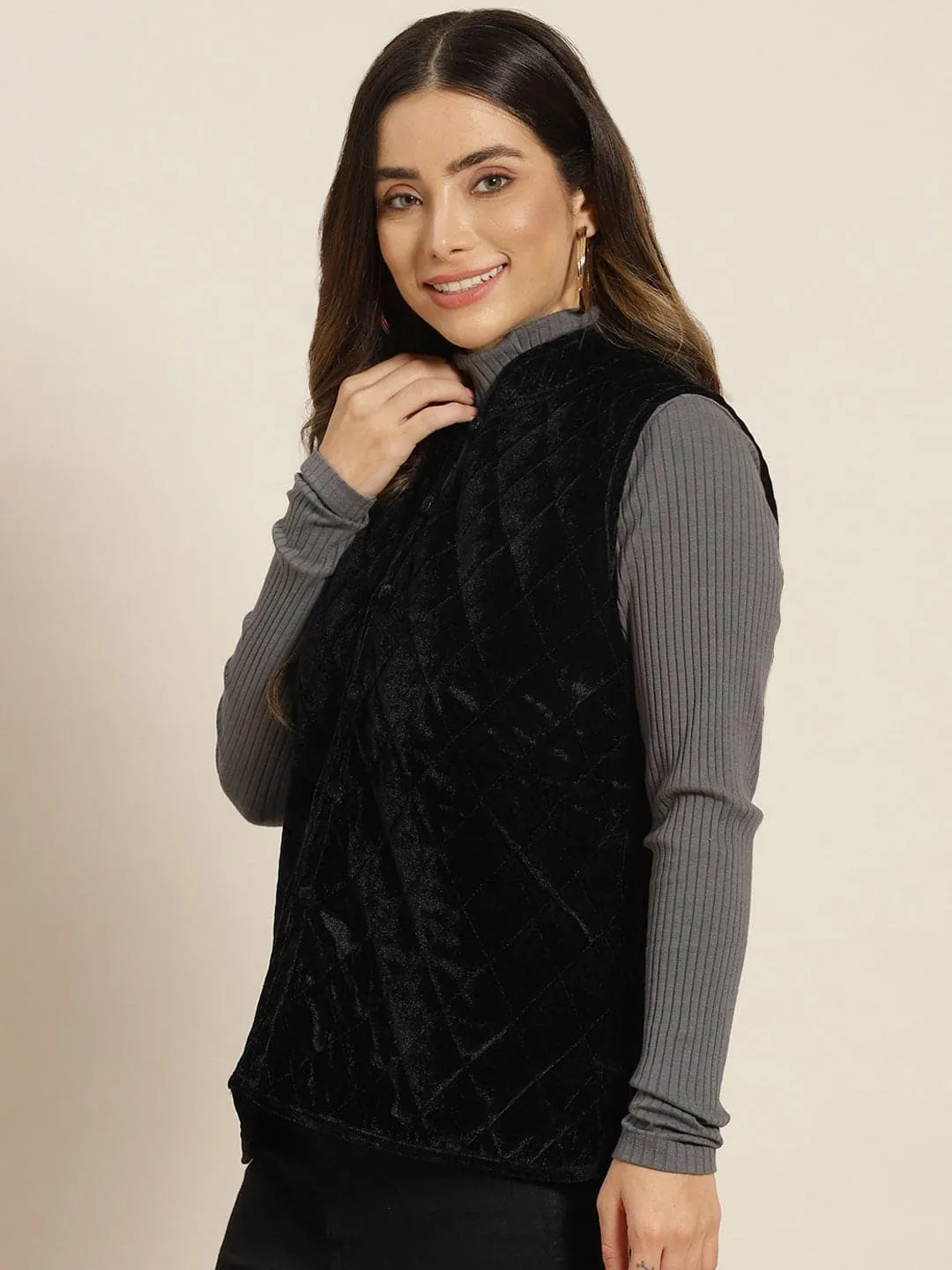 Women Black Velvet Sleeveless Quilted Jacket