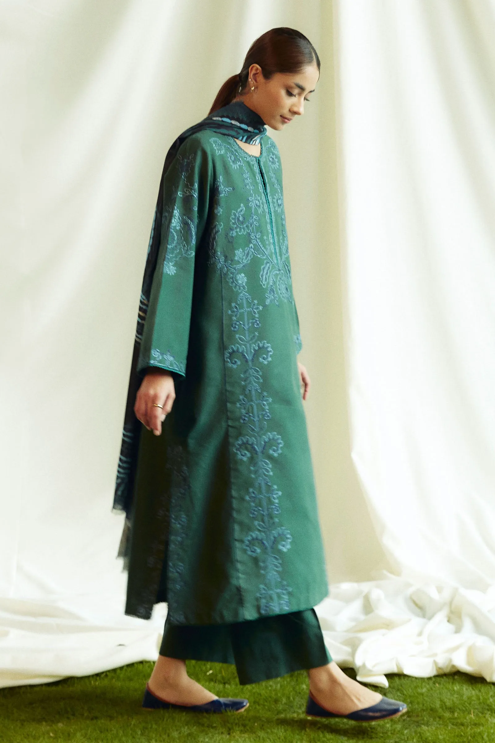 Zara Shahjahan Coco Winter '24 – Peridot-5B